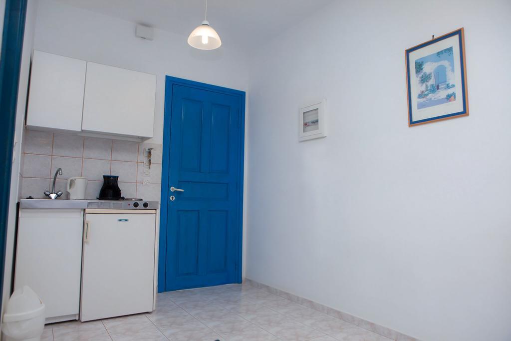 Vardes Hotel Studios Амупи Экстерьер фото